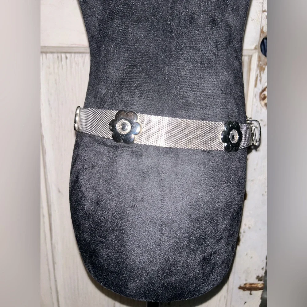 🪬🪬Vintage‎ Metal Belt with Solid Silver Flowers🪬🪬